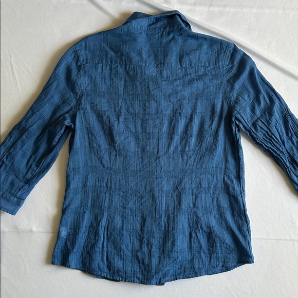 Coldwater Creek Sheer Blue Button-Front Women's Shirt - Lightweight Layering Top - Picture 15 of 17